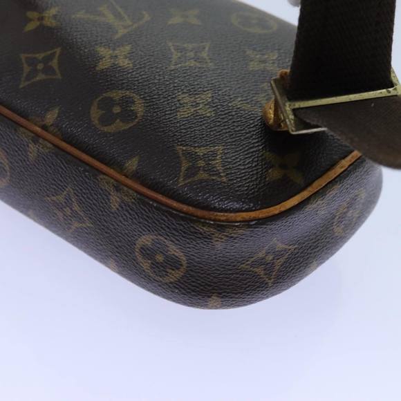 LOUIS VUITTON Monogram Pochette Gange Shoulder Bag M51870 LV Auth 72329 - Picture 15 of 16